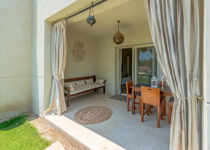 1-bedroom In Joubal With Pool Apartman *