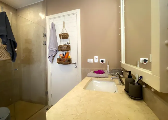 1-bedroom In Joubal With Pool *