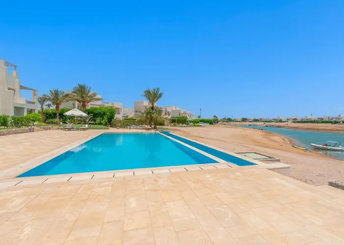 Apartman 1-bedroom In Joubal With Pool Gurdaka