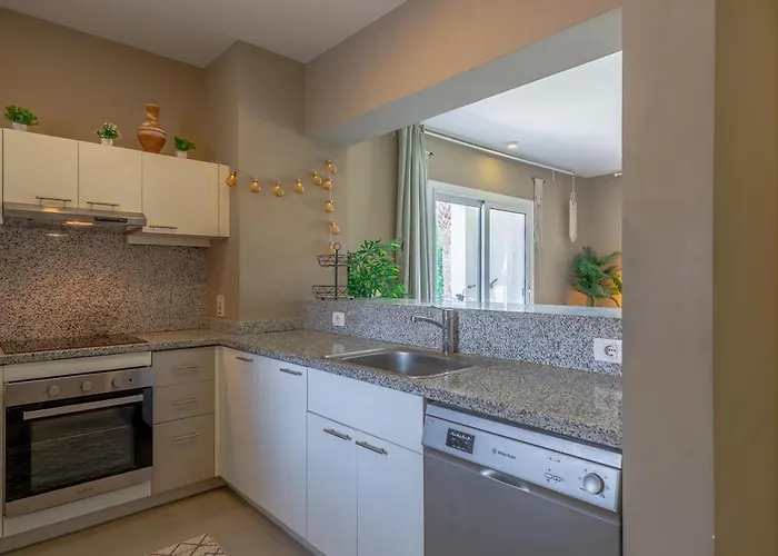 Apartman 1-bedroom In Joubal With Pool Gurdaka
